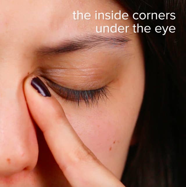 These 8 Pressure Points Will Help You Relieve Congestion