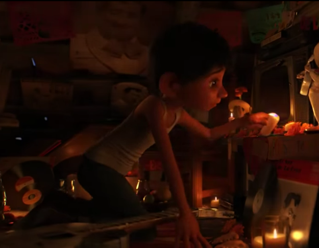 El protagonista, Miguel, es un niño mexicano de una comunidad rural.