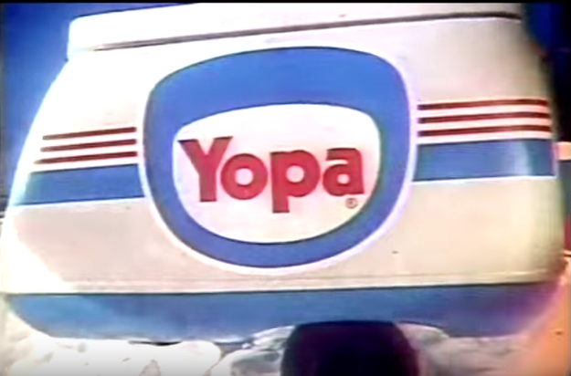 E o carrinho de sorvete da concorrência da Kibon.