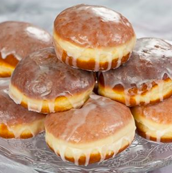 Pączki, ou rosquinhas de geleia, são uma das comidas favoritas dos poloneses.