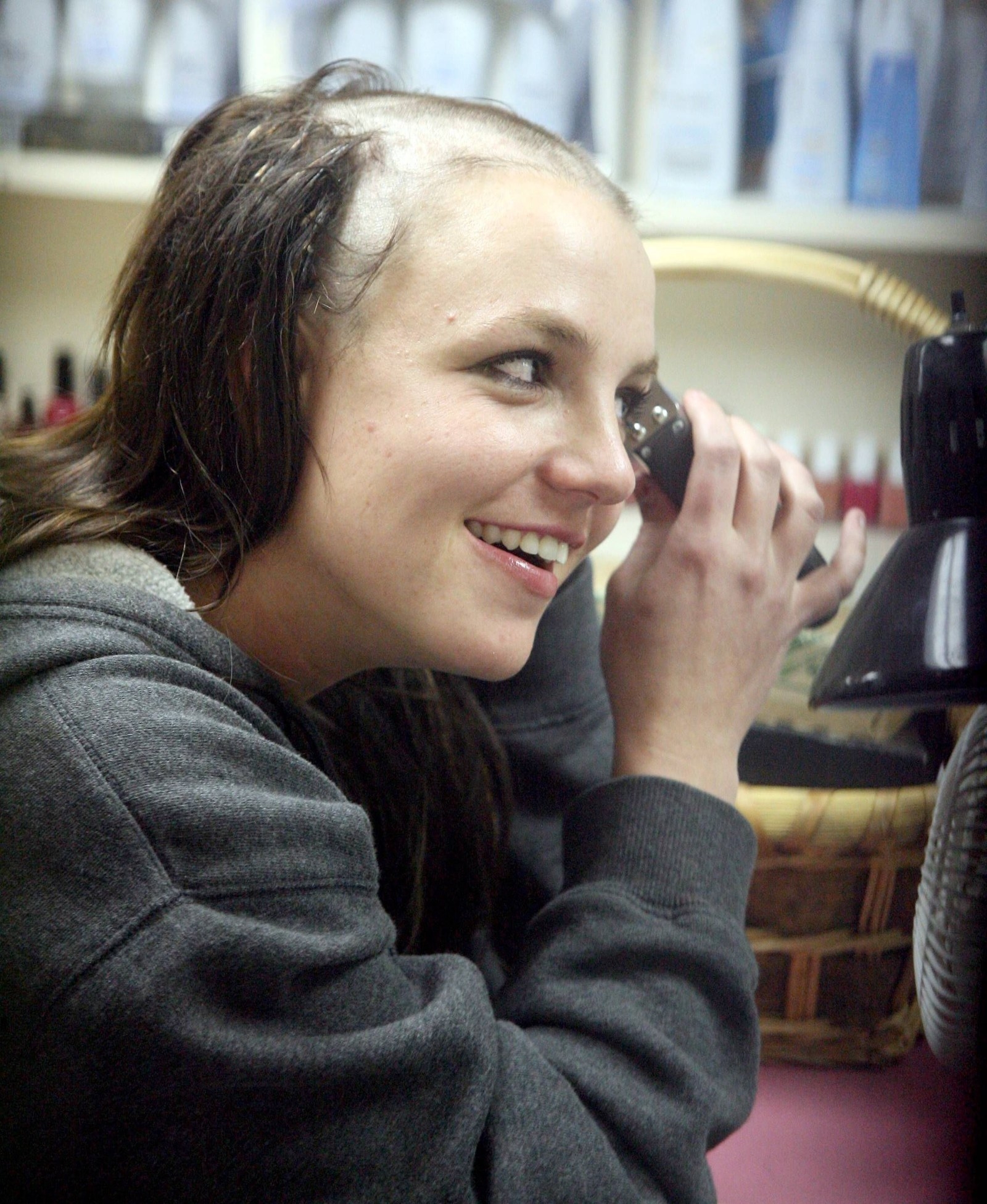 19. When Britney Spears shaved her head, an Us reporter rushed to the scene...