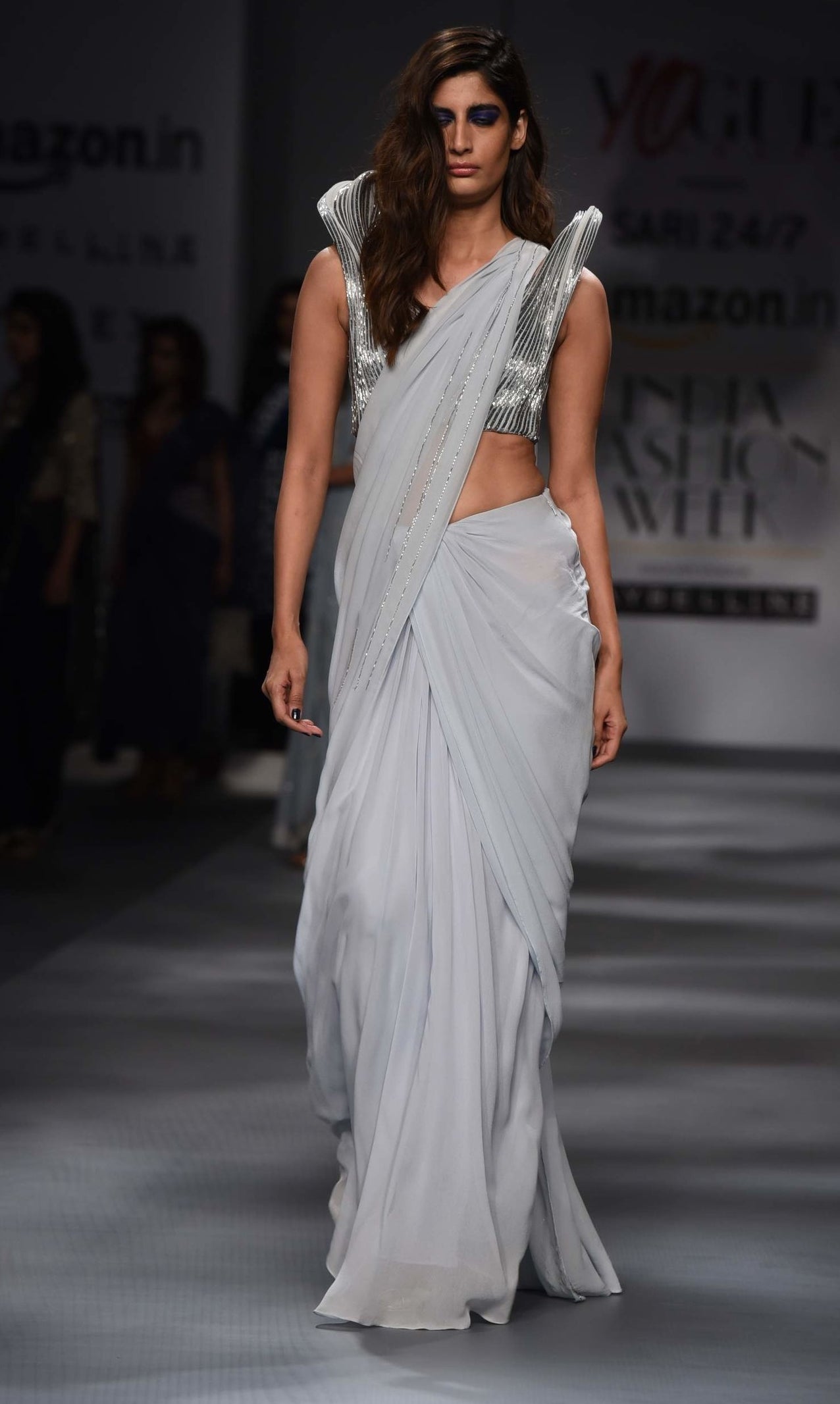 Here Are 35 Non-Boring Ways To Drape A Sari