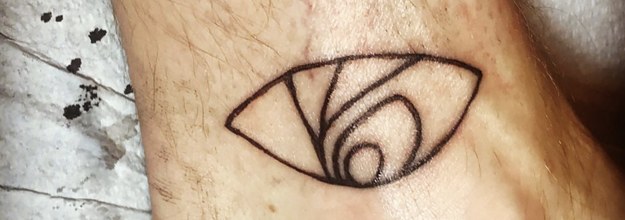 Neil Patrick Harris Just Tattooed Count Olaf's Eye Tattoo To His Ankle