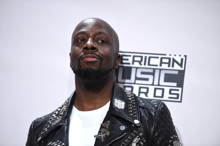 Recording artist Wyclef Jean was put in handcuffs by Los Angeles sheriff’s deputies early Tuesday near his recording studio after authorities said he was mistaken for an armed robbery suspect.