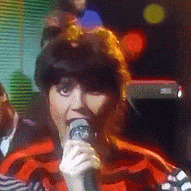 Au lieu de se cantonner à un seul style, Linda Ronstadt a navigué entre le pur rock, la country, la new wave et même l'opéra. Elle fit six fois la couverture du Time Magazine et a sorti 40 albums.Titres phares: You're No Good, It's So Easy...