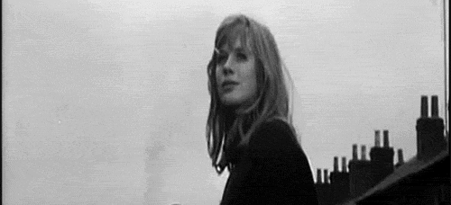 Propulsée des bars aux plus grandes scènes par le manager des Rolling Stones, Marianne Faithfull possède une histoire intimement liée à celle du groupe de Mick Jagger et Keith Richards. Pour autant, elle a su prendre son envol pour s'imposer. Avec sa musique, mais aussi au cinéma.Titres phares: As Tears Go By, Sister Morphine, Monday, Monday...