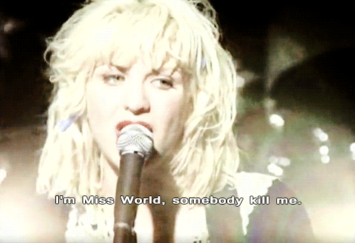 Avant d'être la veuve de Kurt Cobain, Courtney Love se doit d'être reconnue comme l'une des meneuses du mouvement grunge, avec son groupe Hole, puis plus tard en solo. Une carrière et une vie plus rock tu meurs, arrosée, saupoudrée et rythmée par des morceaux entrés dans la légende du genre.Titres phares: Doll Parts, Celebrity Skin, Miss World...