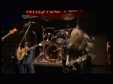 À la fin des Runaways, dont elle fit également partie, la guitariste Lita Ford donna une impulsion plus heavy metal à sa carrière. C'est l'une des rares femmes qui arriva à se faire une place sur la scène hard rock très macho des années 80. C'est aussi l'une des seules qui eut sa place dans le jeu Brütal Legend, aux côtés d'Ozzy ou encore de Lemmy.Titres phares: Playin' With Fire, Shot Of Poison...