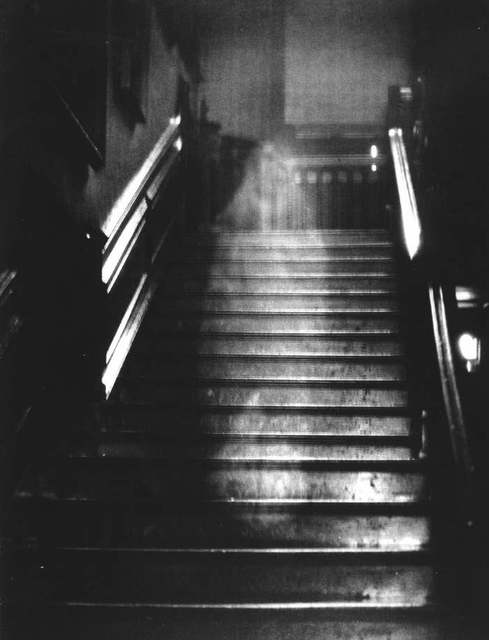 16 Terrifying Wikipedia Pages About Ghosts That Will Make You Lose