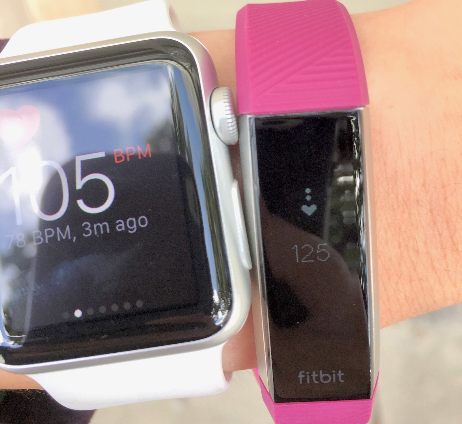 Apple watch vs store fitbit alta hr