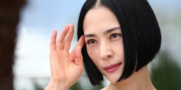 奇跡の44歳 深津絵里は年を重ねて美しくなっている 24歳のころから振り返る