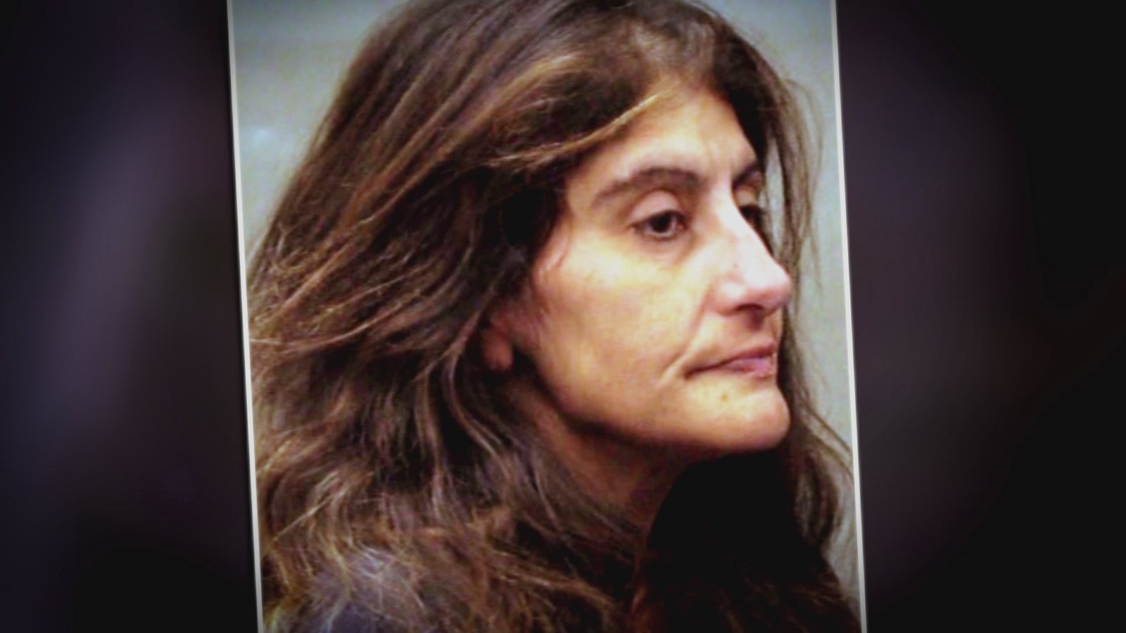 This show is actually a continuation of a TV series that focuses specifically on female killers. Surprisingly, the lack of visual content doesn’t diminish the experience at all. The interviews with convicts and family members hit close to home, keeping the listener engaged and interested in these crimes of passion—like Ghazal Mansury’s brutal murder of her mother.