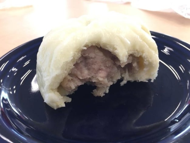 ファミマの プレミアム肉まん の完成度がすごい 入手困難なときの裏技も