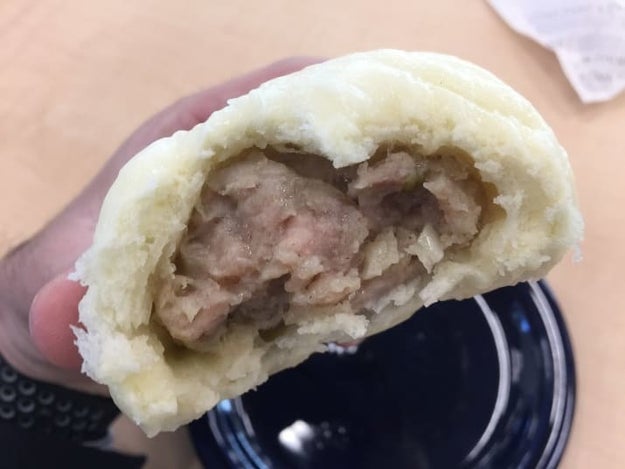 ファミマの プレミアム肉まん の完成度がすごい 入手困難なときの裏技も