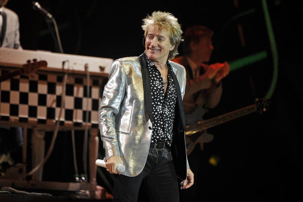 Rod Stewart apologized Friday after a video of him staging a mock beheading in the Abu Dhabi desert — which many thought was evocative of ISIS executions — drew outrage.