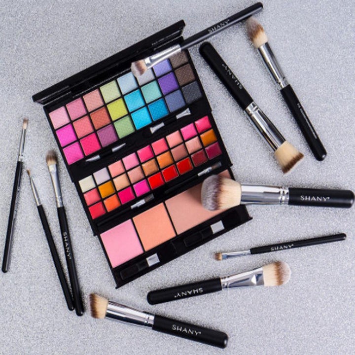 32 Amazing Makeup Palettes That Are Almost Too Pretty To Use