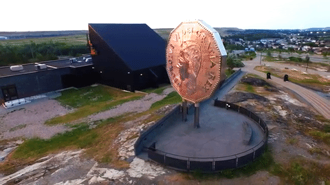 The Big Nickel weighs close to 13,000 kilograms – that is about 64,607,747 times the size of a real Canadian nickel.