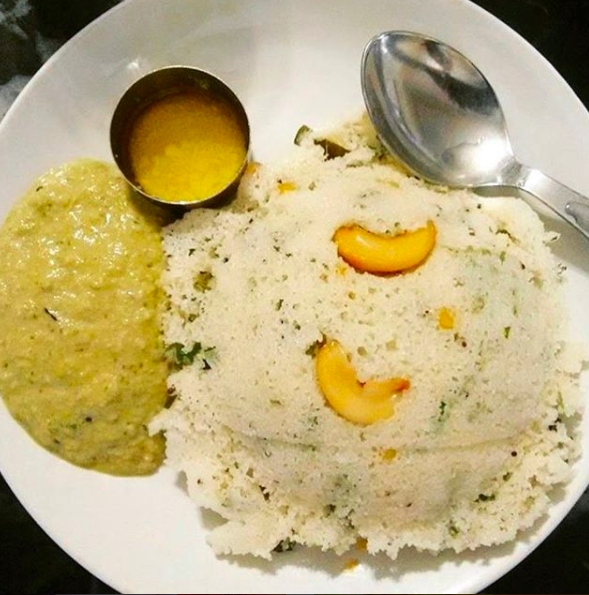 Enquanto que no sul da Índia o idli é o prato favorito para as manhãs.