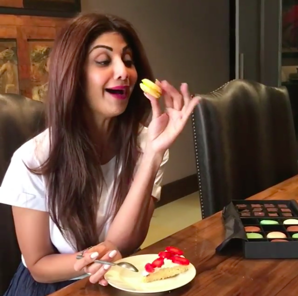 Xxx Shilpa Shetty Fuck - Fans Have Been Swarming Shilpa Shetty's Instagram Every Sunday To Catch Her  \