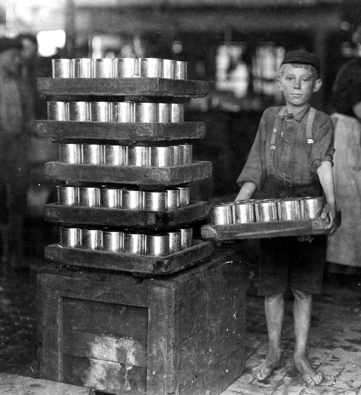 factory worker 1900