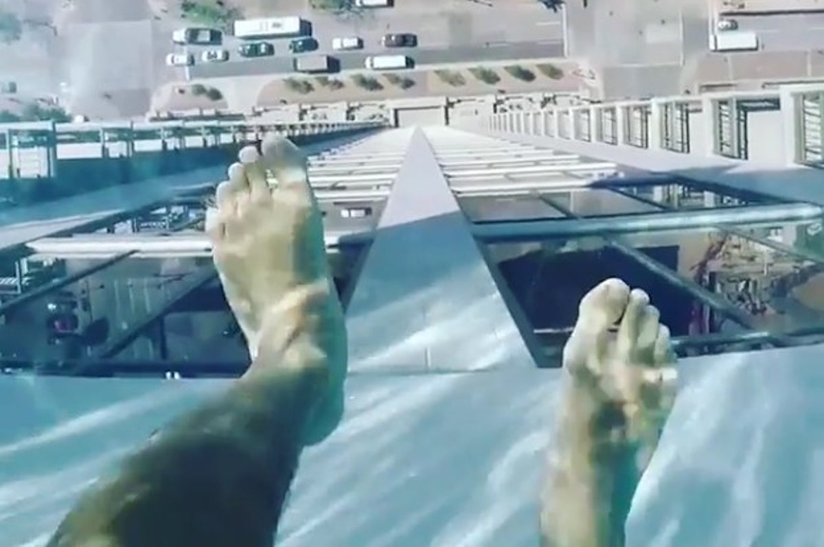 This Sky Pool Lets You Swim Suspended 500 Feet In The Air And It S Terrifyingly Awesome
