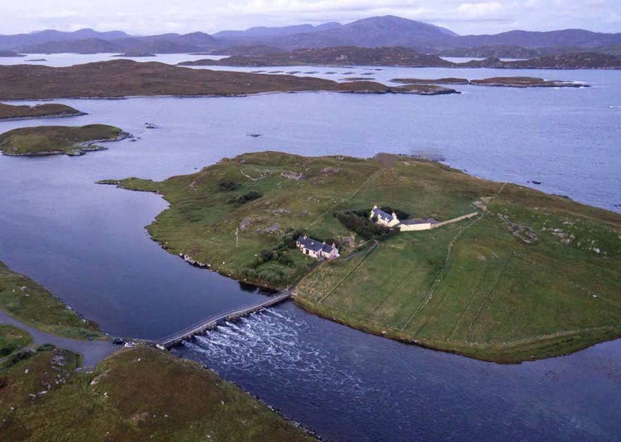 16 Utterly Remote Scottish Homes You Should Move To If You Re Done With 2017