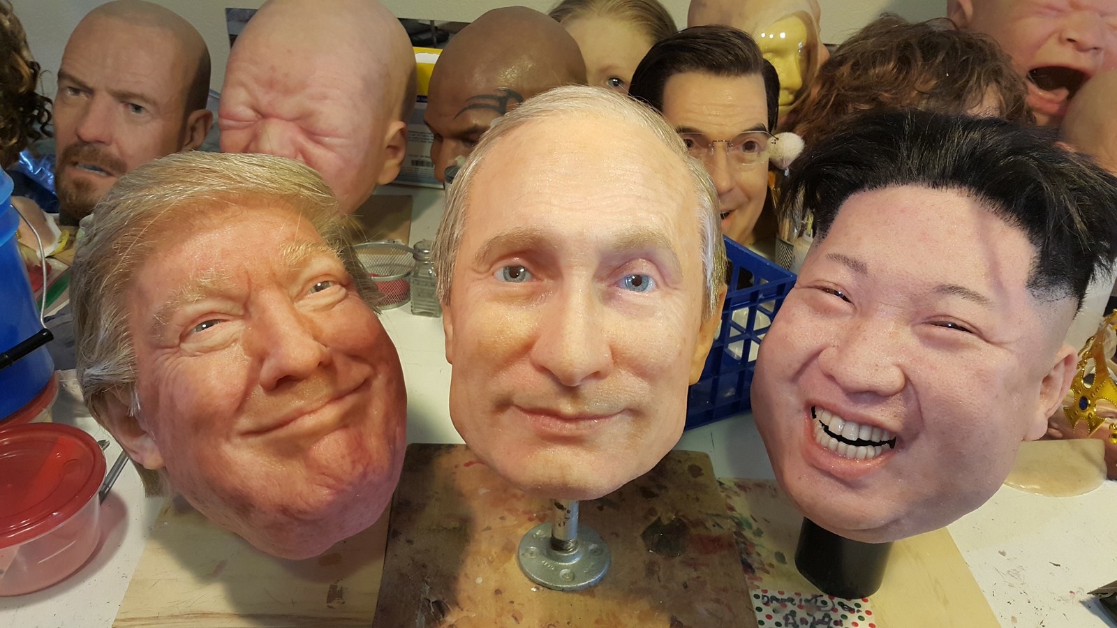Bule respekt vogn These Masks Of Trump, Putin, And Kim Jong-Un Will Haunt Your Dreams