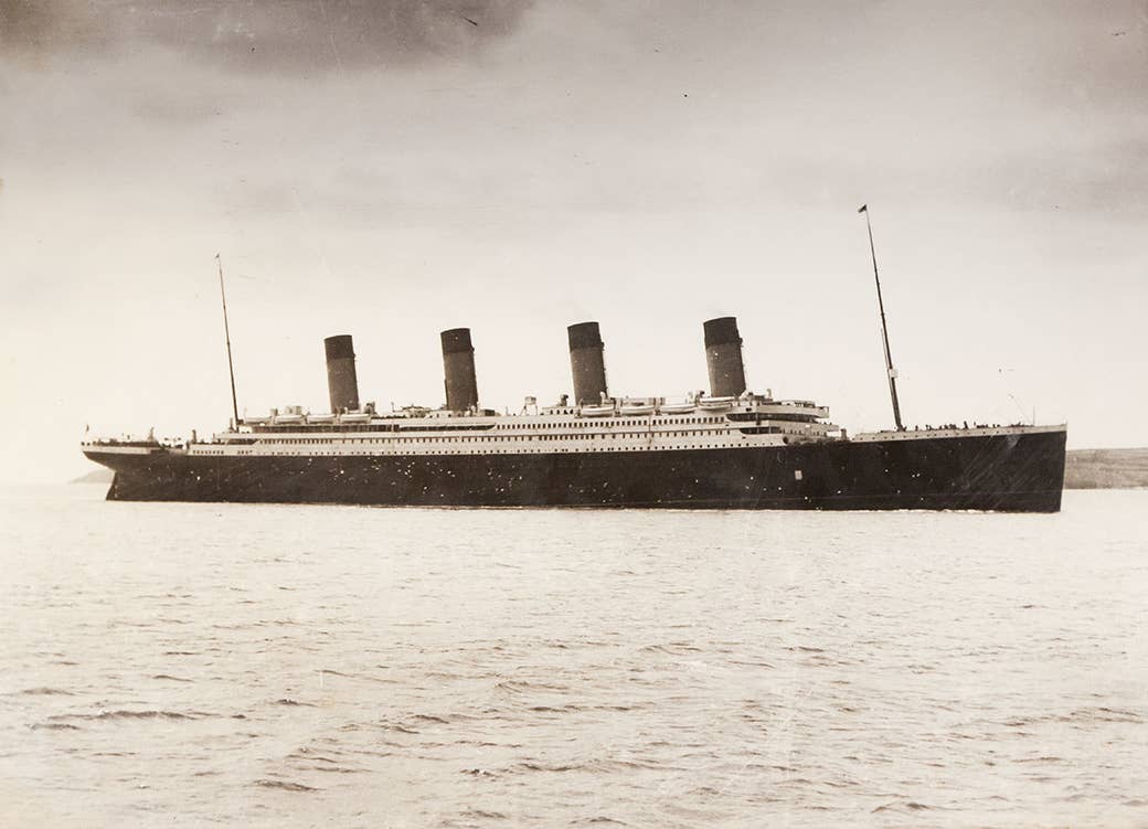 19 Creepy Pictures From The Titanic Before It Sank