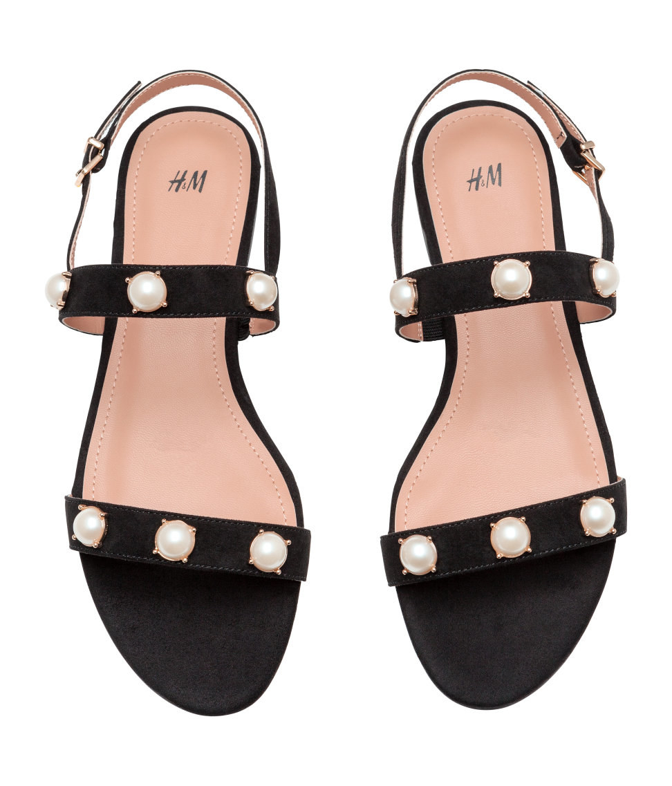 29 Awesome And Inexpensive Sandals You'll Want To Buy