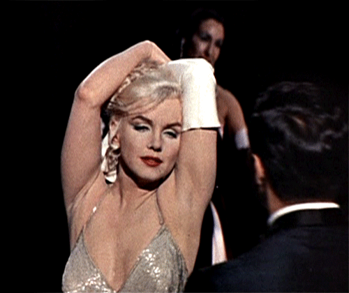 Un/a sex-symbol de 1950.