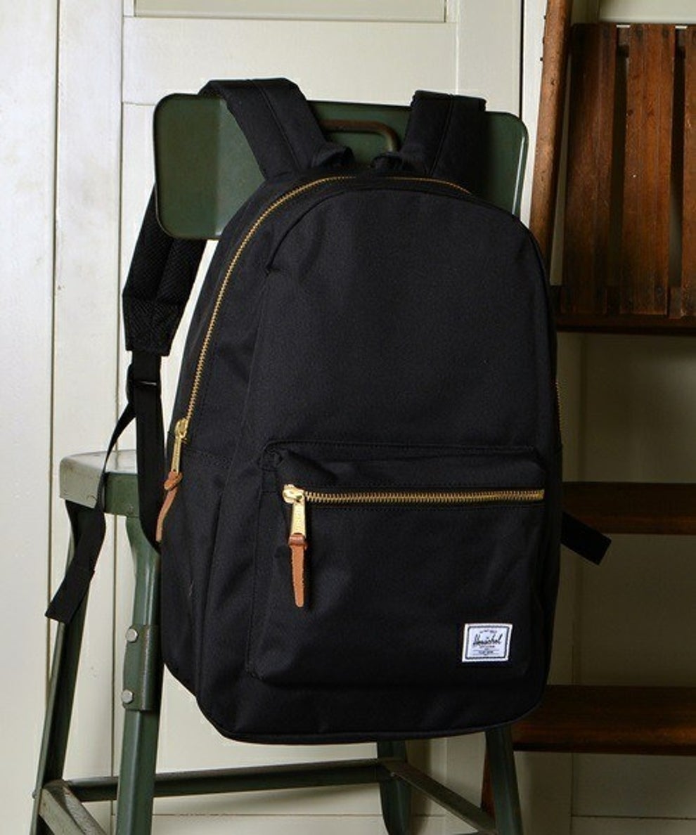 絶対に外さない 通勤に使える シンプルできれいめな大人リュックはこれ