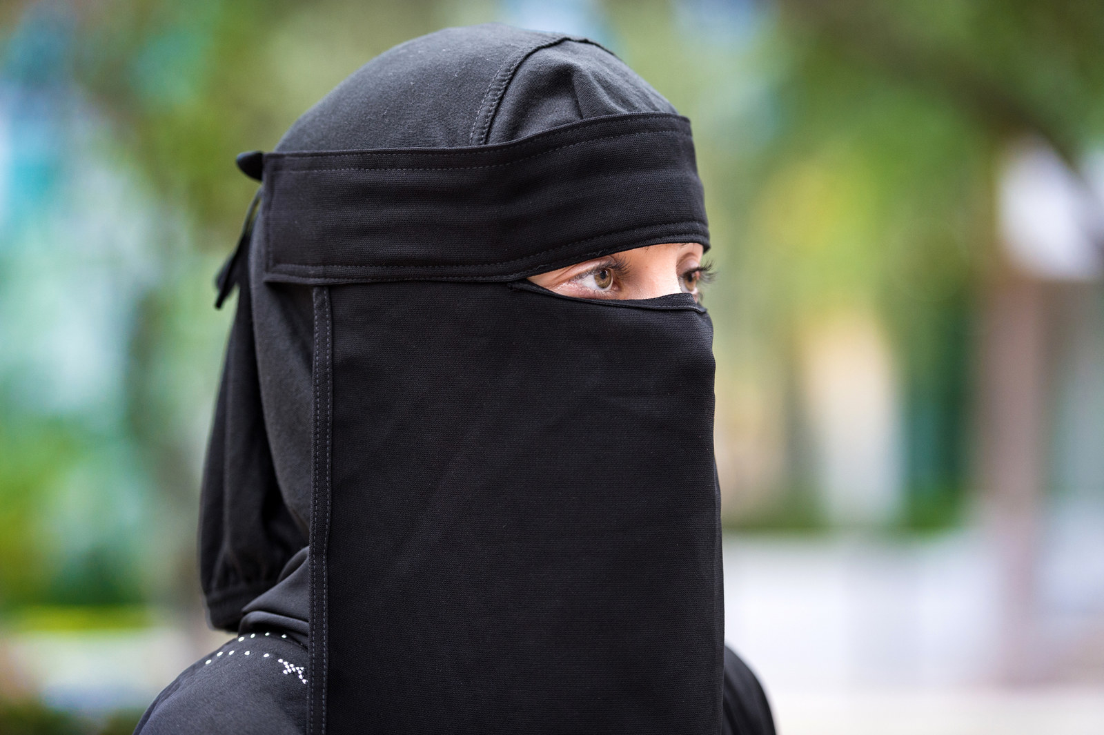 This Muslim Woman Who Wears Niqab Spent Most Of This Week Shutting Down