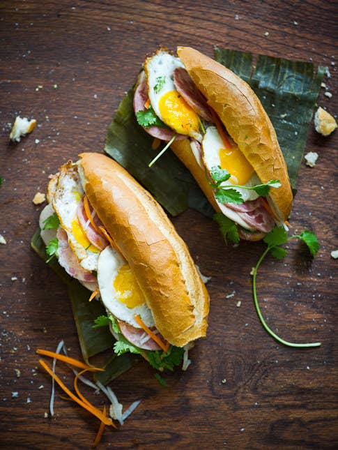 Vietnam Banh Mi Op La (Sandwich Telur Goreng)