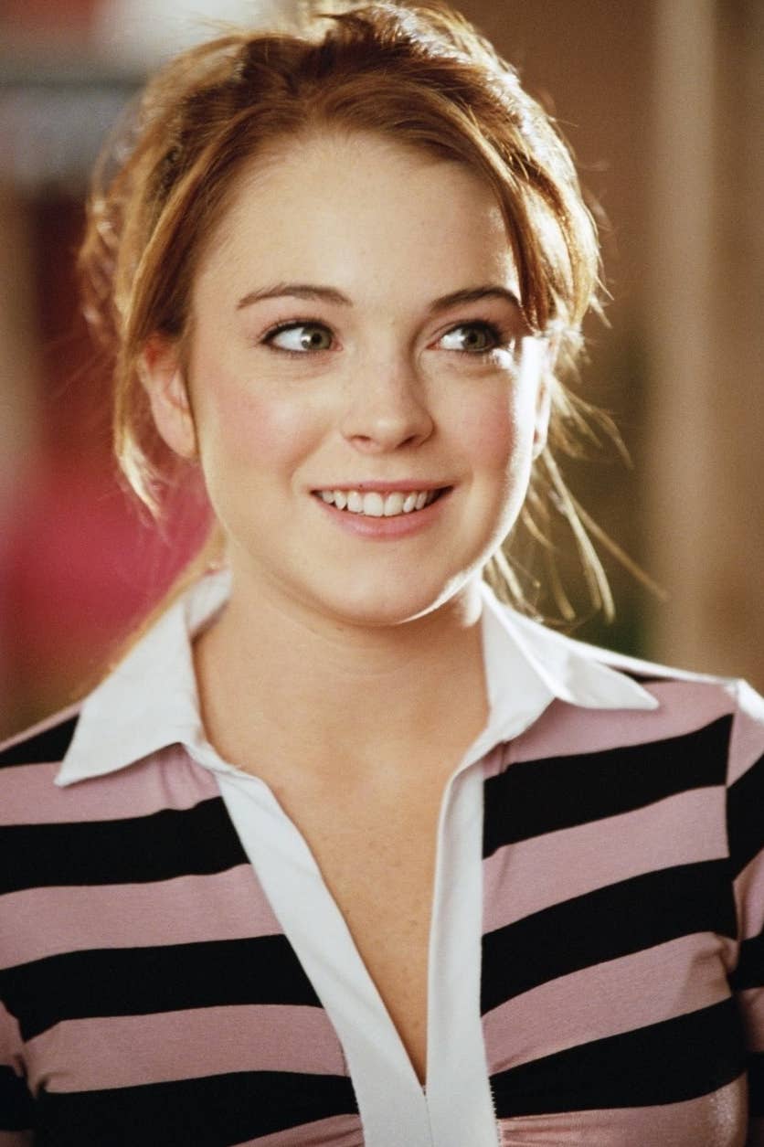 Fans shocked after learning the age difference between Amy Poehler and  Rachel McAdams in Mean Girls