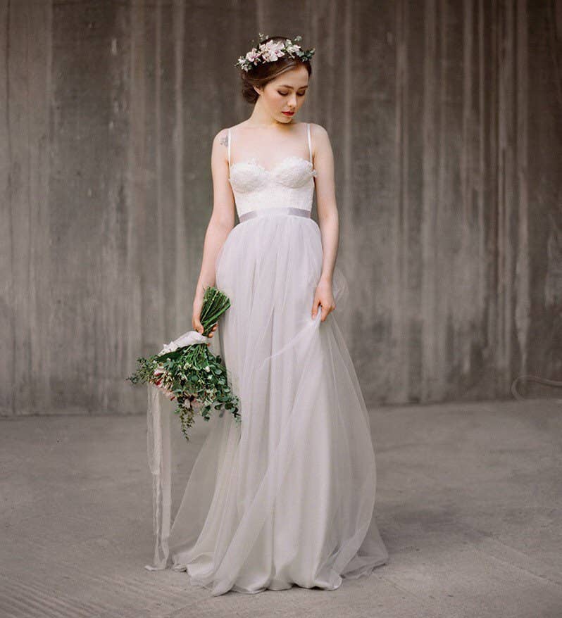 27 Completely Gorgeous Wedding Dresses You Can Order Online