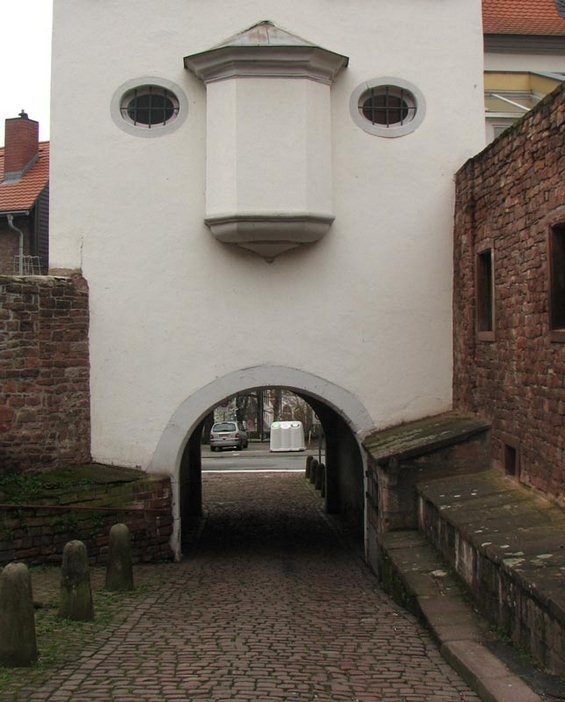 Who goes there ?