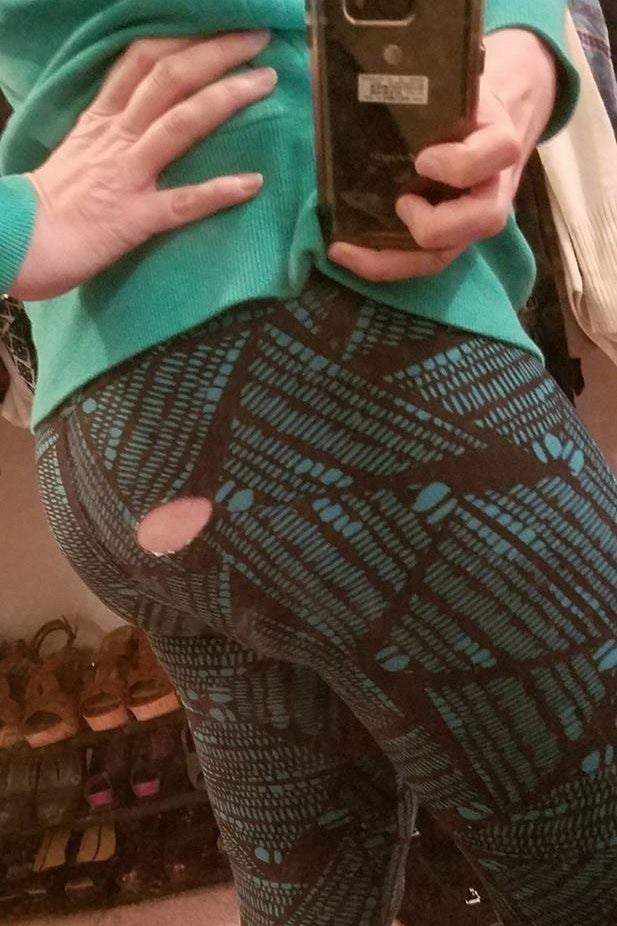 Women Are Furious Because They Say Their LuLaRoe Leggings Rip Like
