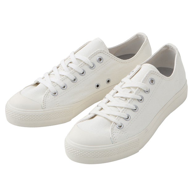 決定版 便利すぎる定番 白スニーカー 9選