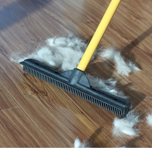 9 trucos imprescindibles para quitar el pelo de mascota de cualquier sitio