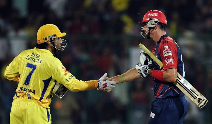 Kevin Pietersen Trash Talked . Dhoni During Commentary, But Got  Hilariously Trolled In Return