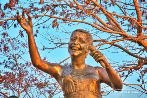 Que fica em Porto Alegre (RS).