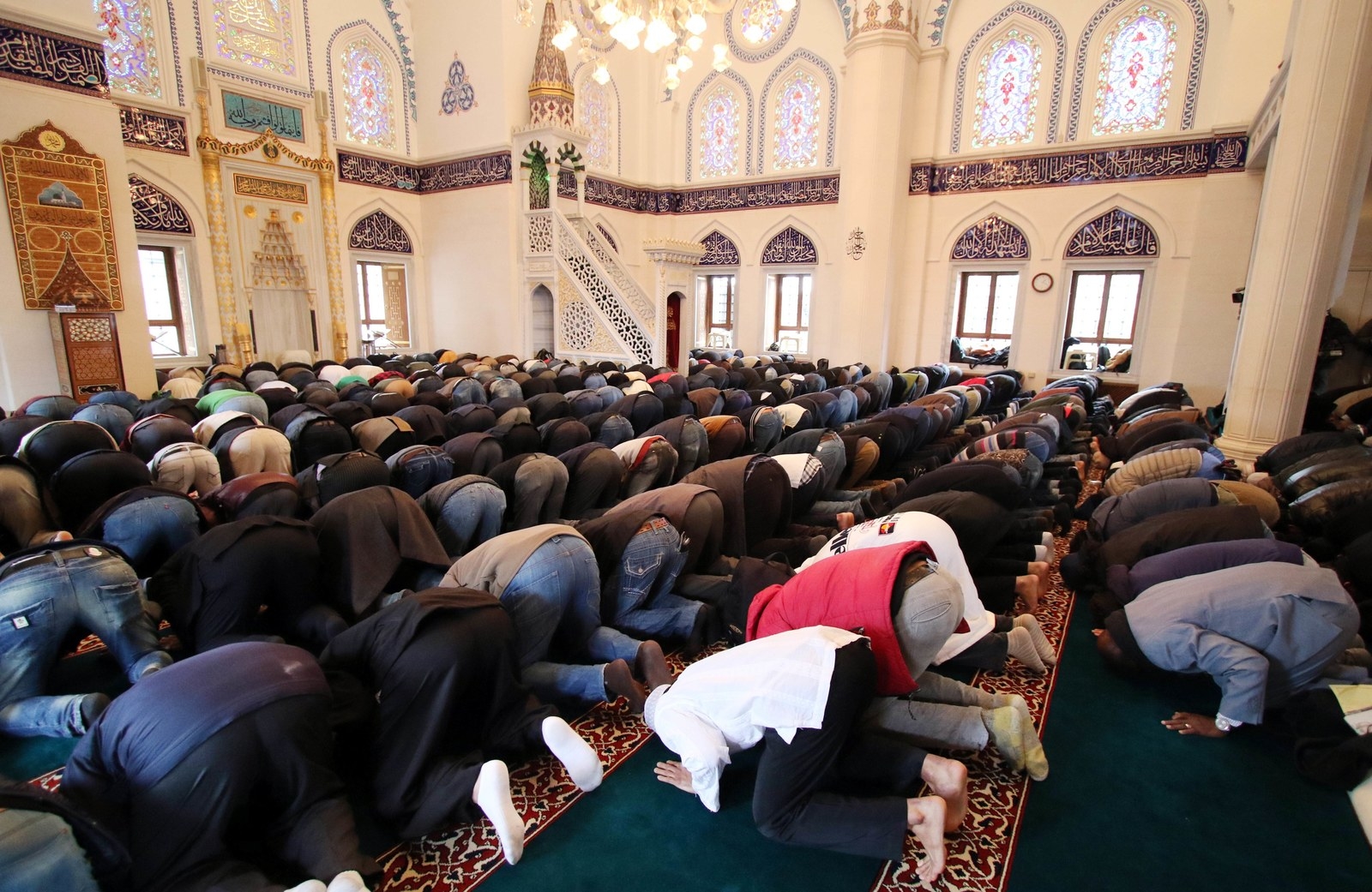 じわじわ増えるイスラム教徒向け「祈祷室」 部屋の中はどうなってるの？