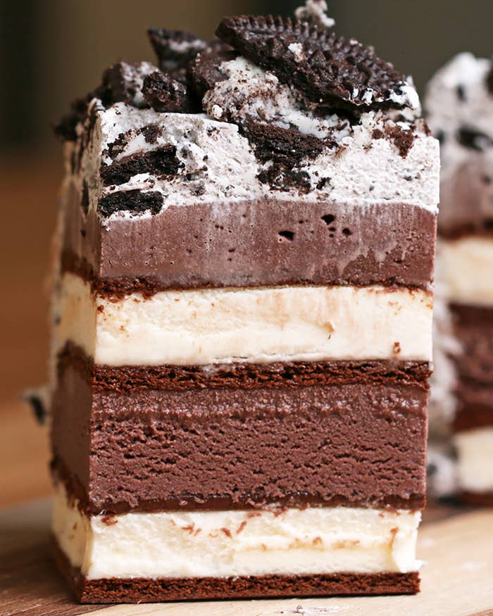 You Don T Have To Be A Kid To Enjoy This Ice Cream Sandwich Cake