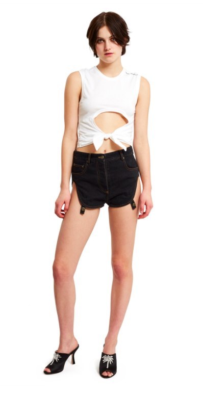 These Jeans Look Like Diapers And It s Just A Lot To Deal With