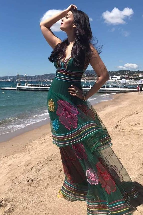 574px x 862px - 18 Excruciatingly Gorgeous Photos Of Aishwarya Rai Bachchan At 2017 Cannes  Film Festival