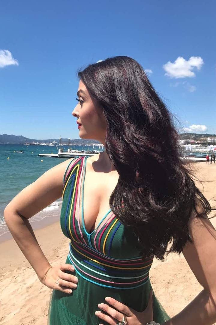 Aishwarya Vs Amitab Sex Hd - 18 Excruciatingly Gorgeous Photos Of Aishwarya Rai Bachchan At 2017 Cannes  Film Festival
