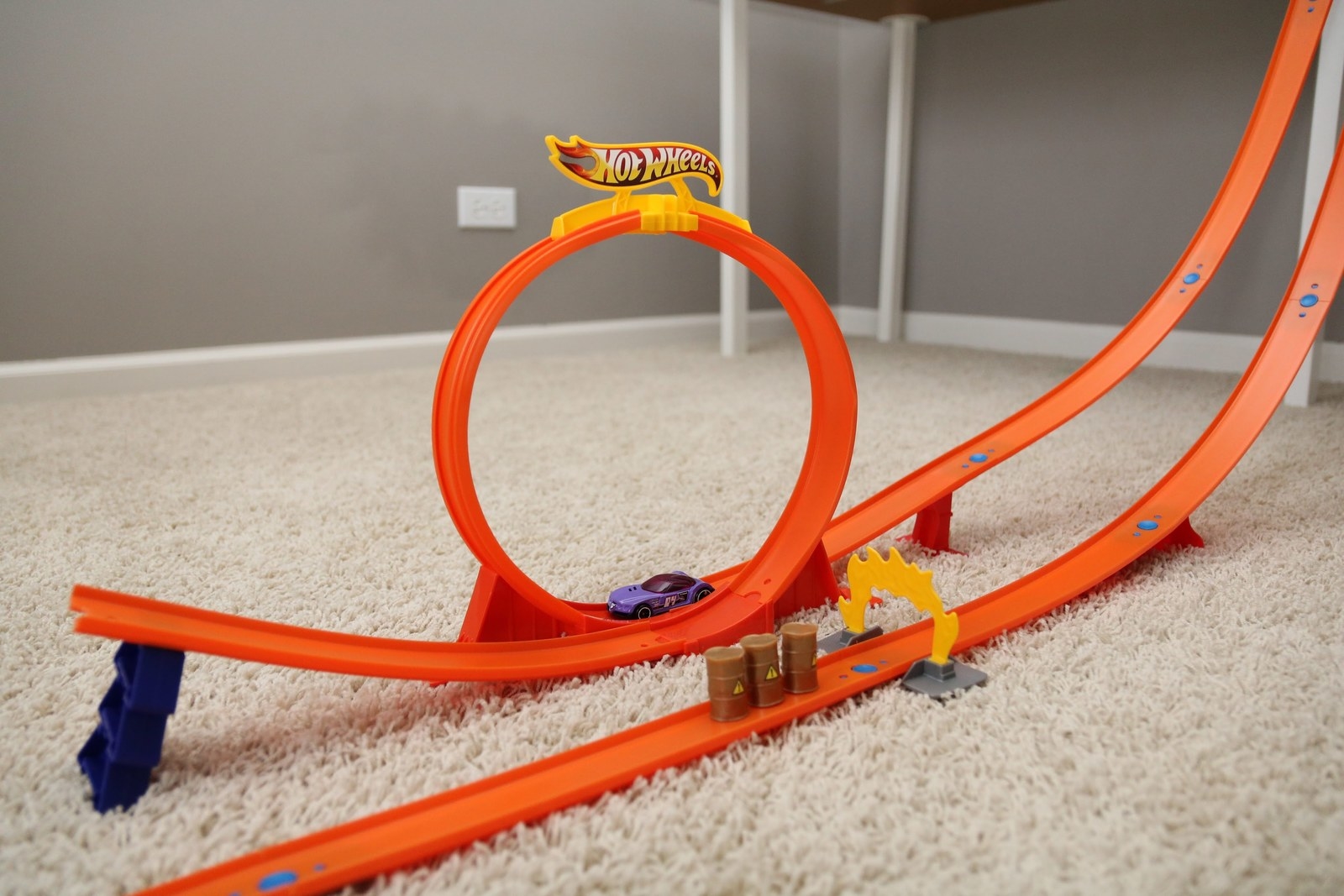 Hot wheels трек скоростная пицца