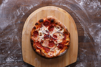 Fazer a própria pizza em casa é muito mais facil do que você imagina
