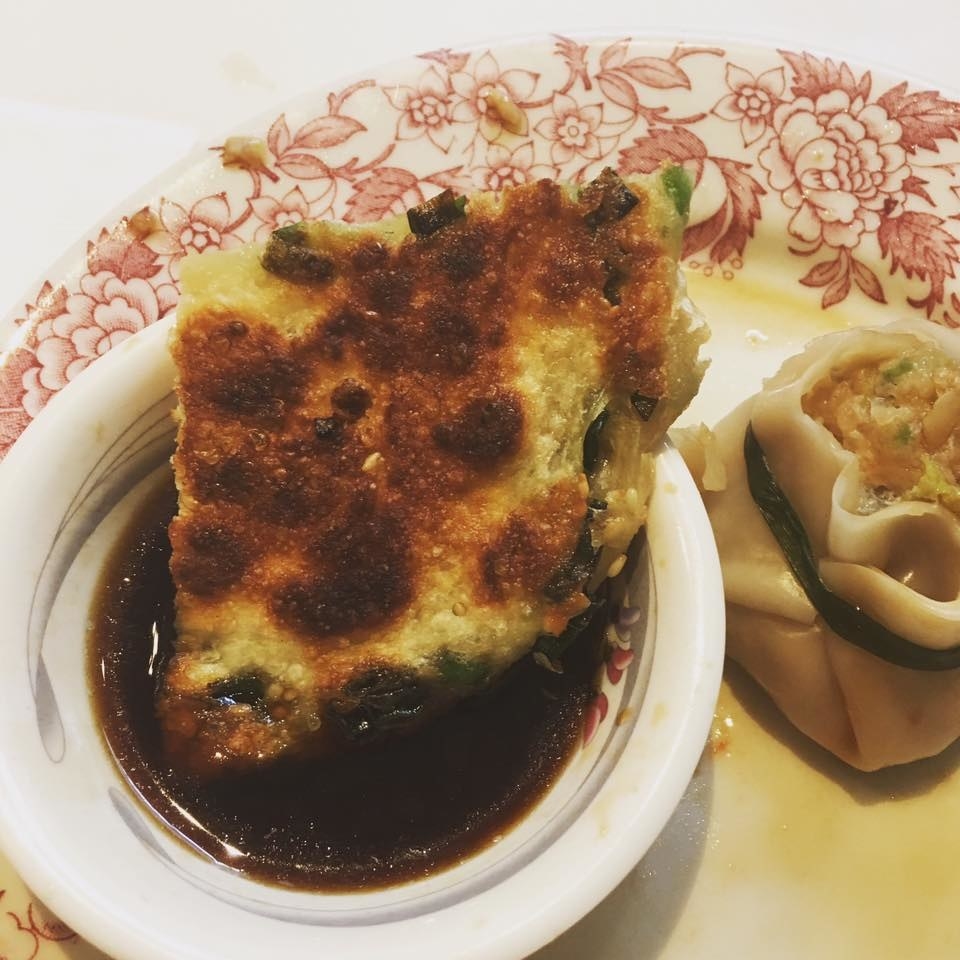 Made with flour dough seasoned with toasted sesame oil, the scallion pancakes had perfectly crunchy exterior with chewy interior. The hoisin dipping sauce complemented this fan favorite.