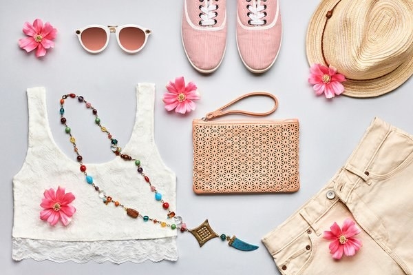 18 Subscription Boxes For Anyone Who Hates Picking Out An Outfit In The ...